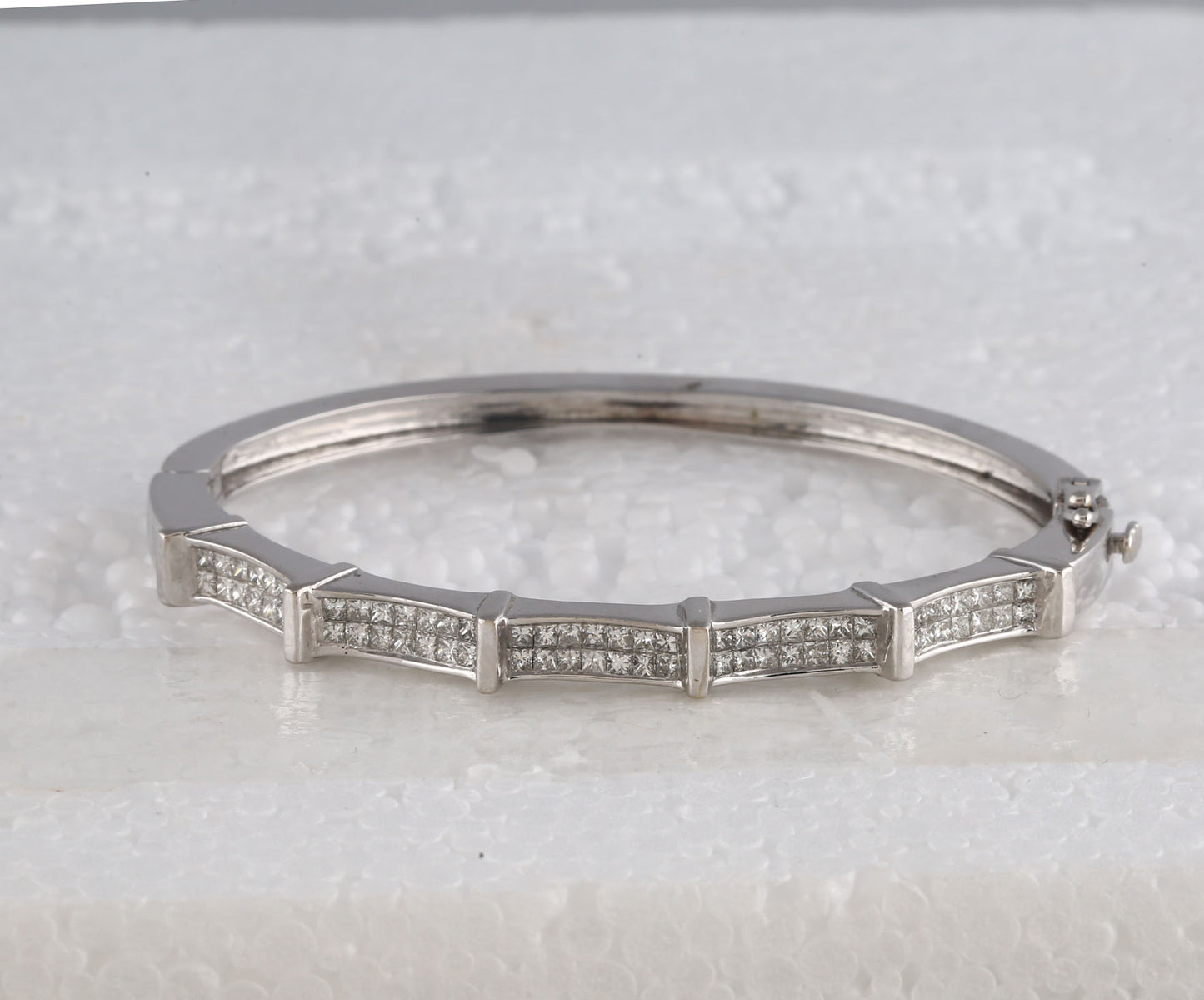 14kt White Gold 2 Ct Diamond Invisible Bangle